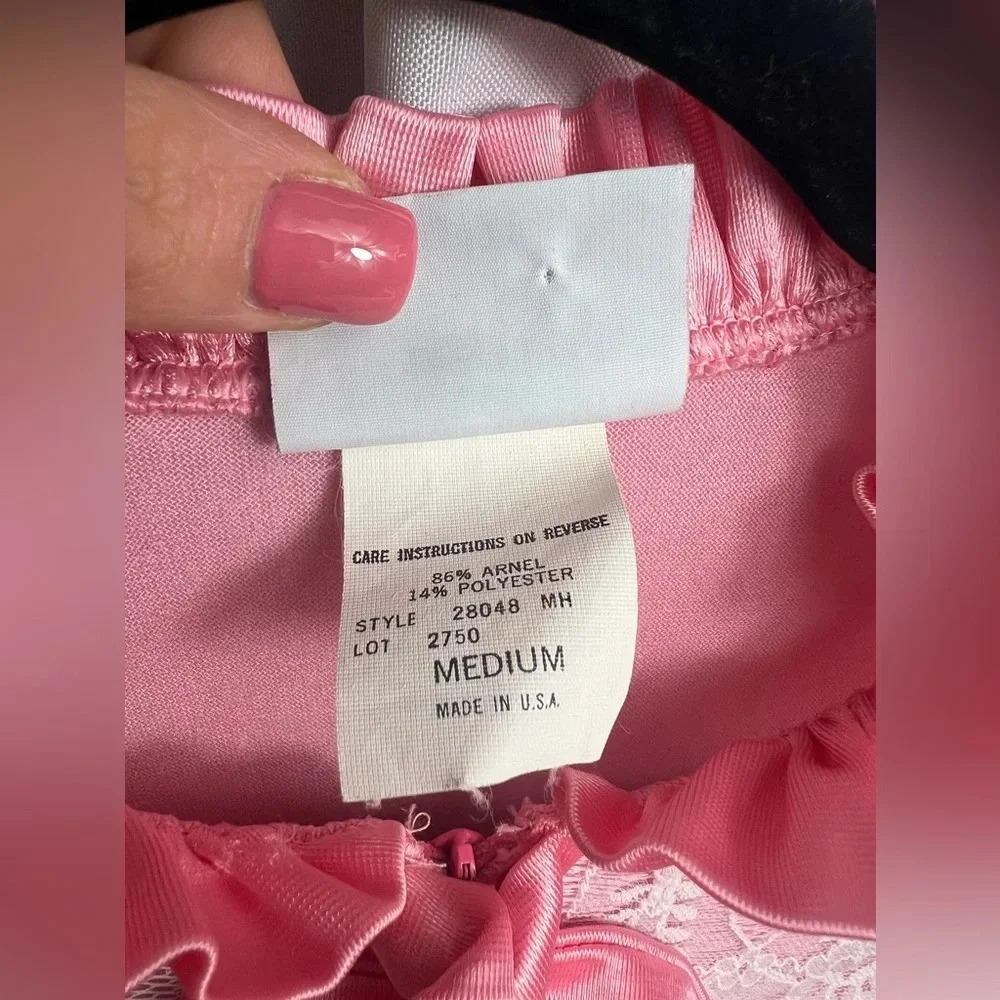 Vintage Gilligan O’Malley Pink Velour Lace Robe Medium USA 80s Loungewear - Picture 5 of 10